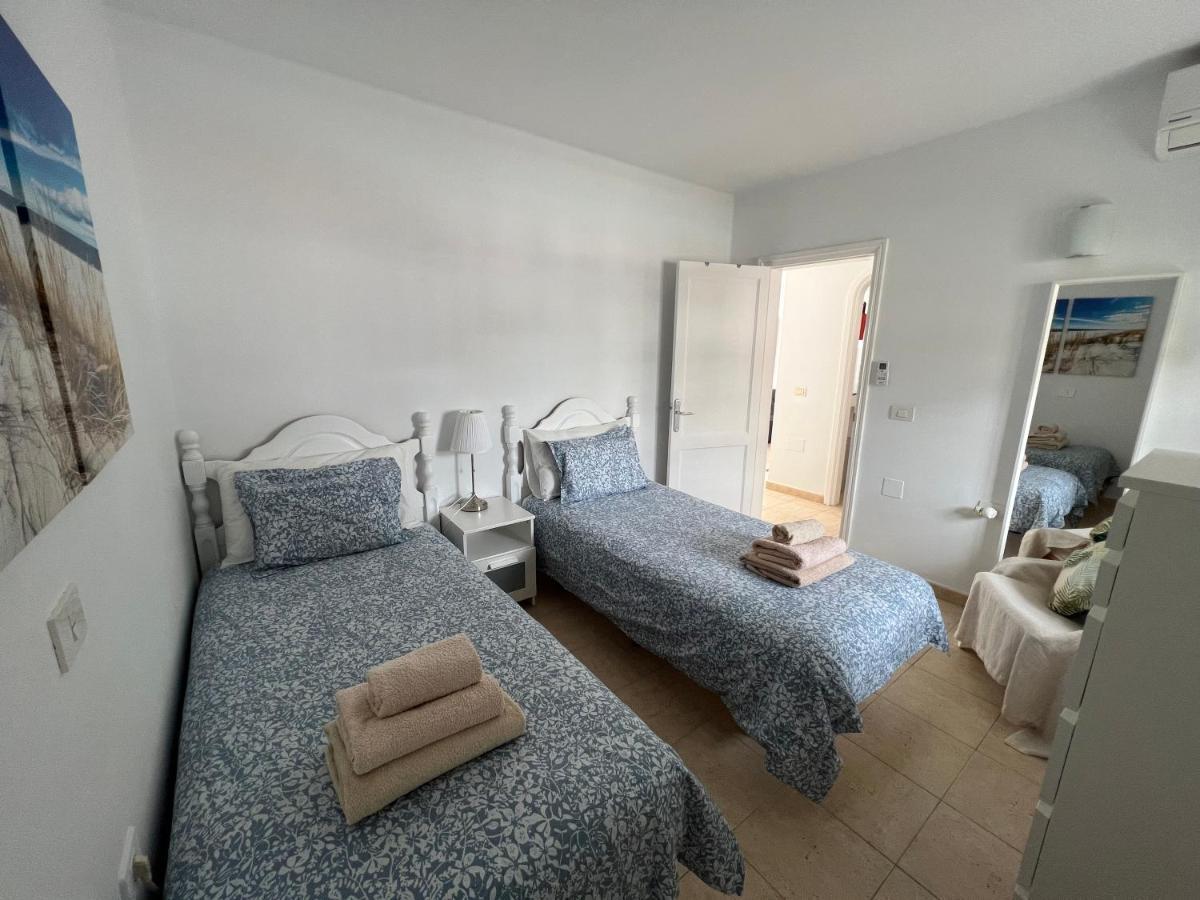 Oasis Blue - Beautiful 1 Bedroom Apartment On Private Complex With Pool Tías Extérieur photo